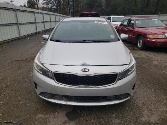 Photo 5 from auction – 2017 KIA FORTE LX with VIN 3KPFK4A77HE078656