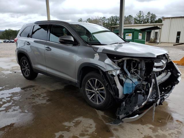 Photo 4 from auction – 2019 TOYOTA HIGHLANDER with VIN 5TDKZRFH8KS337967