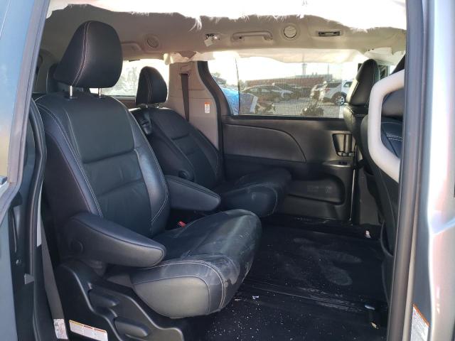 Photo 11 from auction – 2017 TOYOTA SIENNA SE with VIN 5TDXZ3DC2HS887698