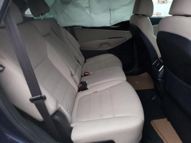 Photo 11 from auction – 2017 KIA SORENTO LX with VIN 5XYPGDA50HG322364
