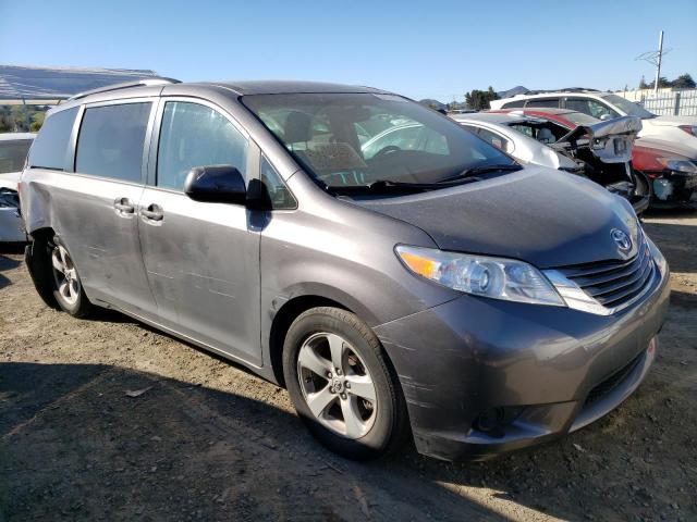 Photo 4 from auction – 2015 TOYOTA SIENNA LE with VIN 5TDKK3DC1FS572001
