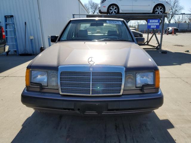 Photo 5 from auction – 1992 MERCEDES-BENZ 300 E with VIN WDBEA30D9NB550458