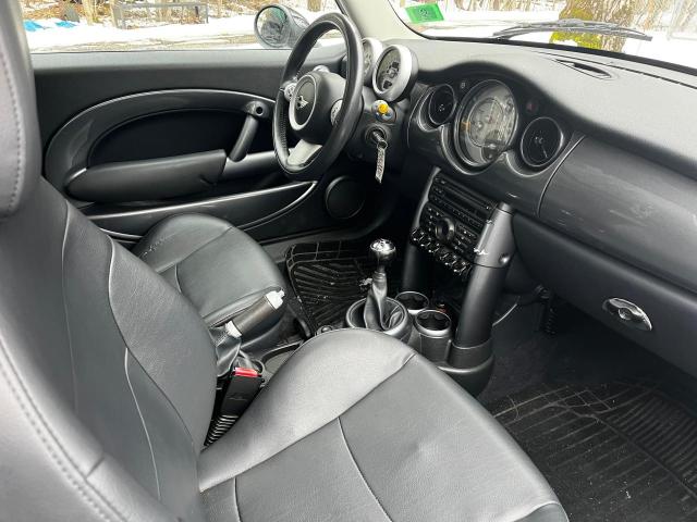 Photo 5 from auction – 2006 MINI COOPER with VIN WMWRC33596TK70940