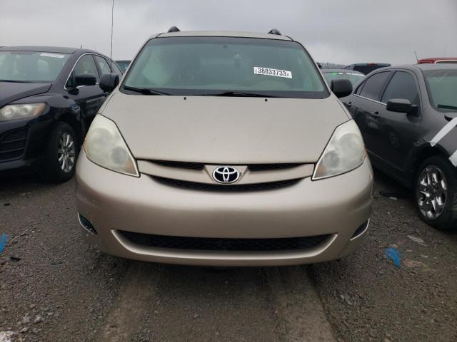 Photo 5 from auction – 2010 TOYOTA SIENNA CE with VIN 5TDKK4CC7AS320205