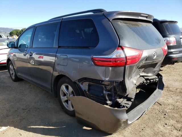 Photo 2 from auction – 2015 TOYOTA SIENNA LE with VIN 5TDKK3DC1FS572001