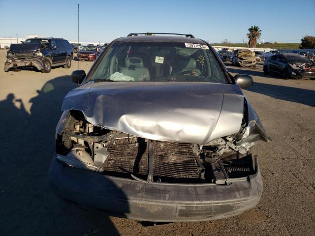 Photo 5 from auction – 2000 TOYOTA SIENNA with VIN 4T3ZF13C6YU187558