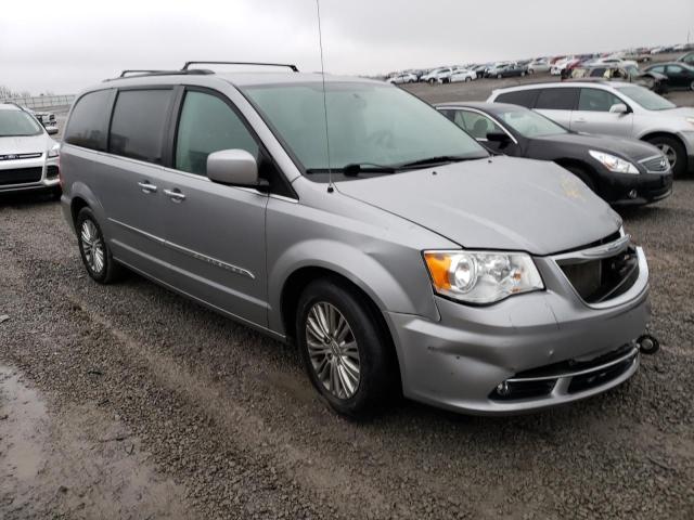 Photo 4 from auction – 2015 CHRYSLER TOWN & COU with VIN 2C4RC1CGXFR693218