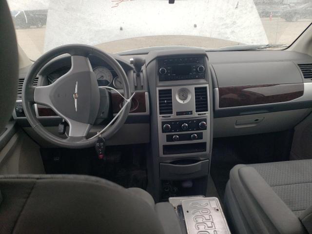 Photo 8 from auction – 2010 CHRYSLER TOWN & COU with VIN 2A4RR5D15AR221365