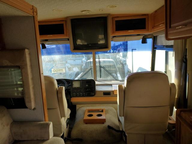 Photo 5 from auction – 2000 WINNEBAGO ADVENTURER with VIN 1FCNF53S0Y0A11140