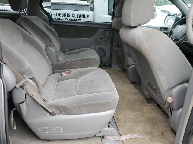 Photo 11 from auction – 2004 TOYOTA SIENNA CE with VIN 5TDZA23C44S176574