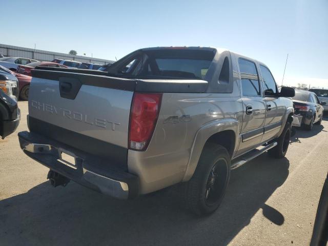 Photo 3 from auction – 2005 CHEVROLET AVALANCHE with VIN 3GNEK12Z25G165396