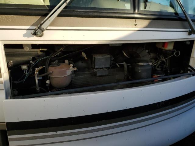 Photo 7 from auction – 2000 WINNEBAGO ADVENTURER with VIN 1FCNF53S0Y0A11140