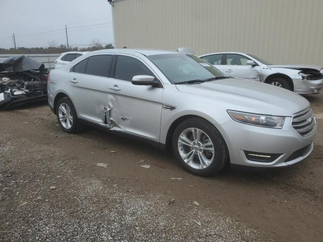 Photo 4 from auction – 2017 FORD TAURUS SEL with VIN 1FAHP2E88HG105824