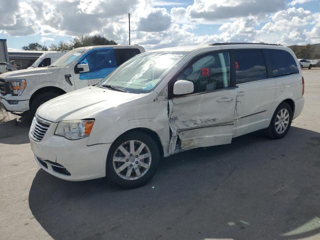 Photo 1 from auction – 2013 CHRYSLER TOWN & COU with VIN 2C4RC1BG5DR742405