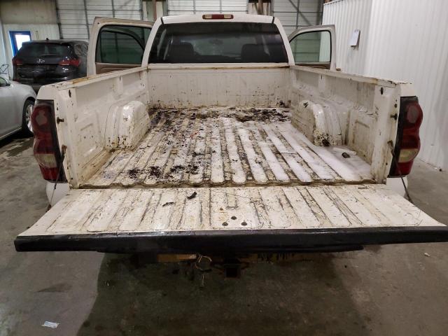 Photo 6 from auction – 2005 CHEVROLET SILVERADO with VIN 1GCHC23UX5F814519