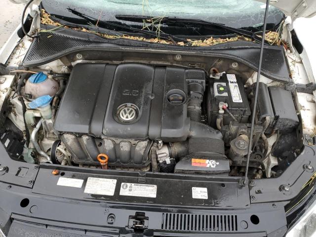 Photo 11 from auction – 2013 VOLKSWAGEN PASSAT S with VIN 1VWAP7A32DC011715