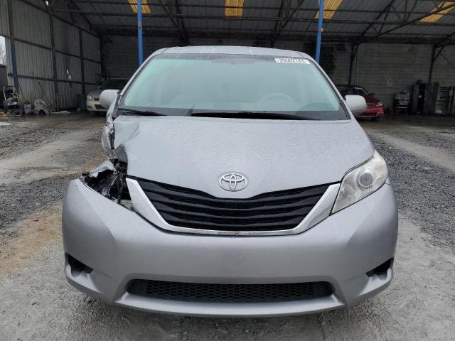 Photo 5 from auction – 2013 TOYOTA SIENNA LE with VIN 5TDKK3DC0DS301492