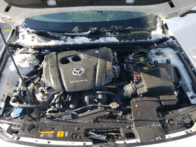 Photo 11 from auction – 2019 MAZDA 3 with VIN JM1BPBJM0K1125420