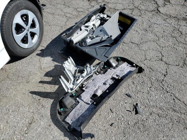 Photo 12 from auction – 2014 TOYOTA PRIUS with VIN JTDKN3DU7E0388926
