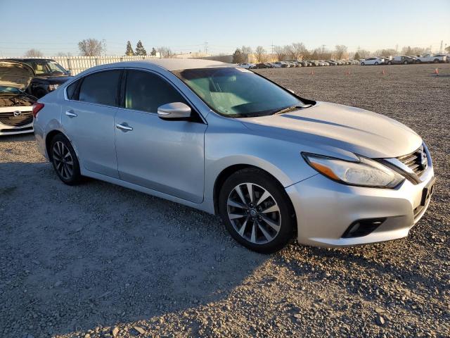 Photo 4 from auction – 2017 NISSAN ALTIMA 2.5 with VIN 1N4AL3AP1HC185524