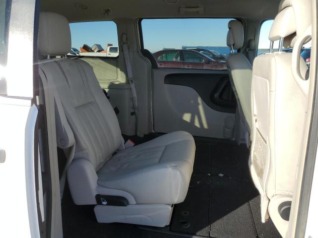 Photo 11 from auction – 2013 CHRYSLER TOWN & COU with VIN 2C4RC1BG1DR555906