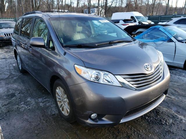 Photo 4 from auction – 2013 TOYOTA SIENNA XLE with VIN 5TDYK3DC7DS323922