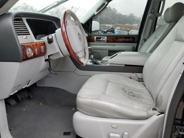Photo 7 from auction – 2004 LINCOLN NAVIGATOR with VIN 5LMFU27RX4LJ19671