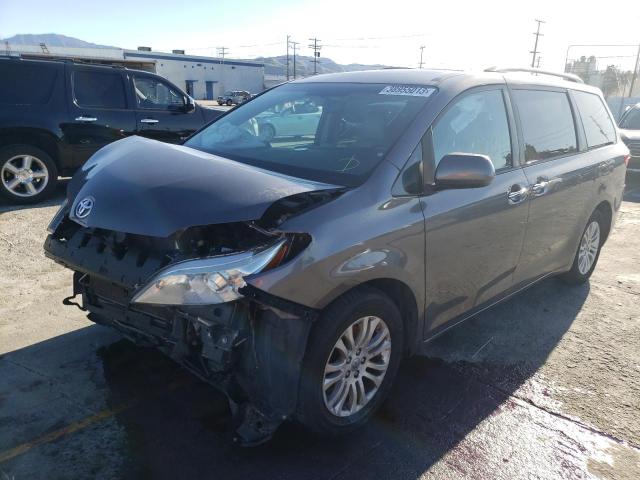 TOYOTA SIENNA XLE 2017 with VIN 5TDYZ3DC6HS814385 - Photo from auction