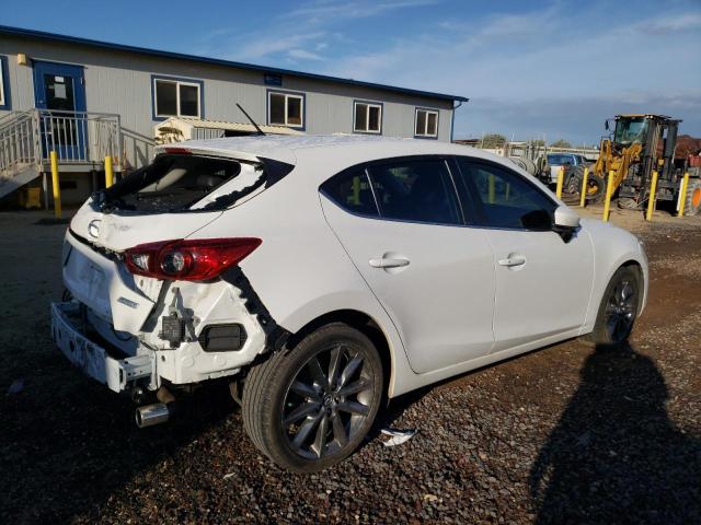Photo 3 from auction – 2018 MAZDA 3 TOURING with VIN 3MZBN1L32JM194337