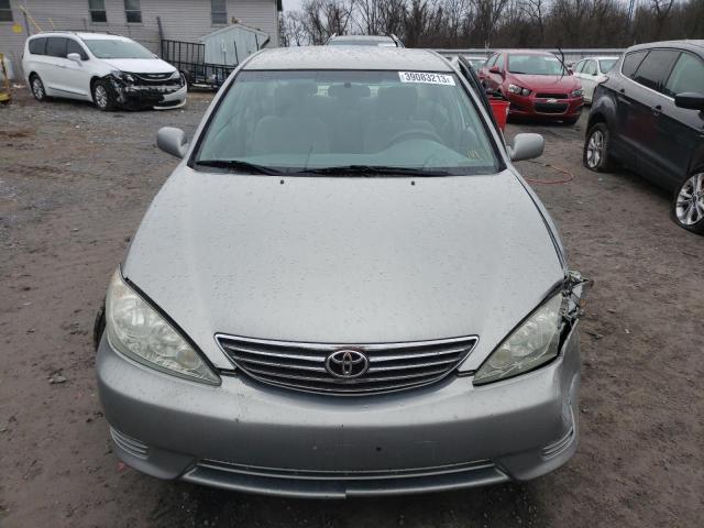 Photo 5 from auction – 2005 TOYOTA CAMRY LE with VIN 4T1BE32K25U580020