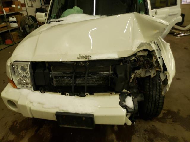 Photo 12 from auction – 2010 JEEP COMMANDER with VIN 1J4RG5GT5AC116272