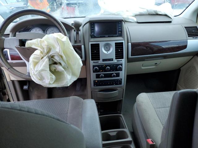 Photo 8 from auction – 2010 CHRYSLER TOWN & COU with VIN 2A4RR5D11AR193838