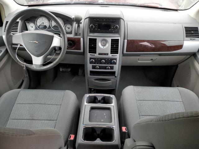 Photo 8 from auction – 2010 CHRYSLER TOWN & COU with VIN 2A4RR5D12AR104326