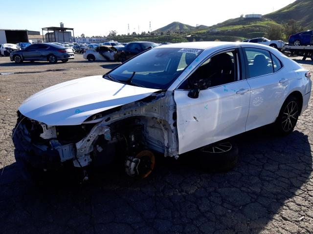 TOYOTA CAMRY SE 2021 with VIN 4T1G31AK2MU565355 - Photo from auction