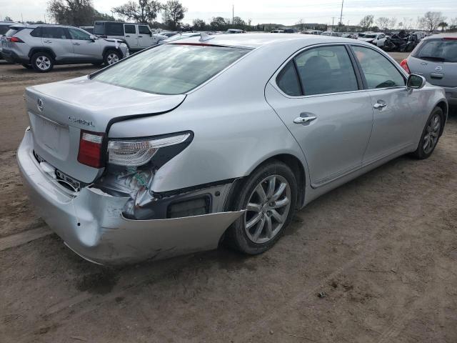 Photo 3 from auction – 2007 LEXUS LS 460L with VIN JTHGL46F175006216