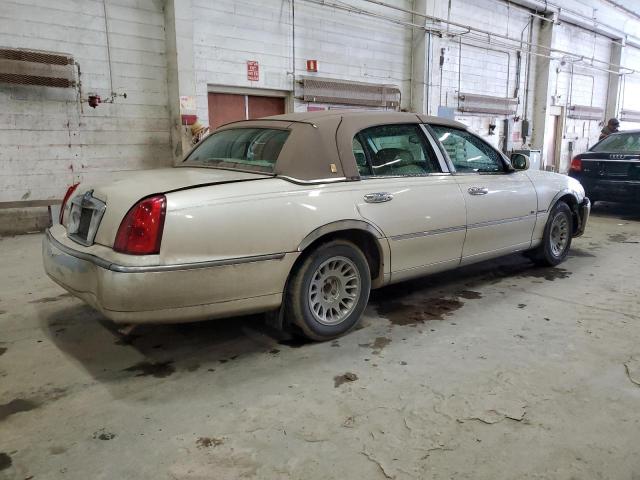 Photo 3 from auction – 2000 LINCOLN TOWN CAR C with VIN 1LNHM83W3YY919022
