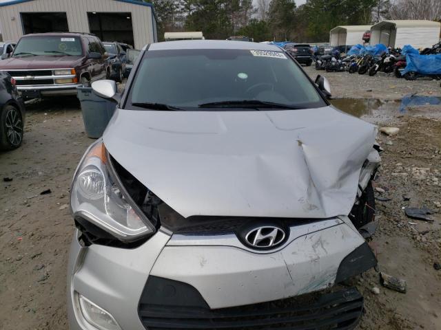 Photo 5 from auction – 2017 HYUNDAI VELOSTER with VIN KMHTC6AD3HU305808