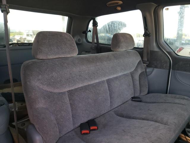 Photo 11 from auction – 2000 DODGE GRAND CARA with VIN 1B4GP44G4YB563901