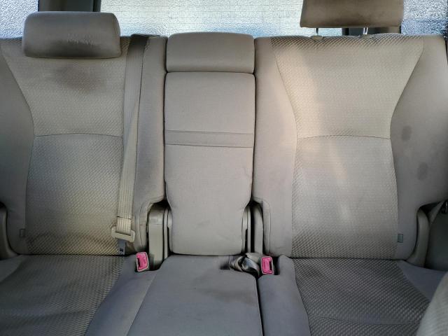 Photo 10 from auction – 2004 TOYOTA HIGHLANDER with VIN JTEGD21A740089105