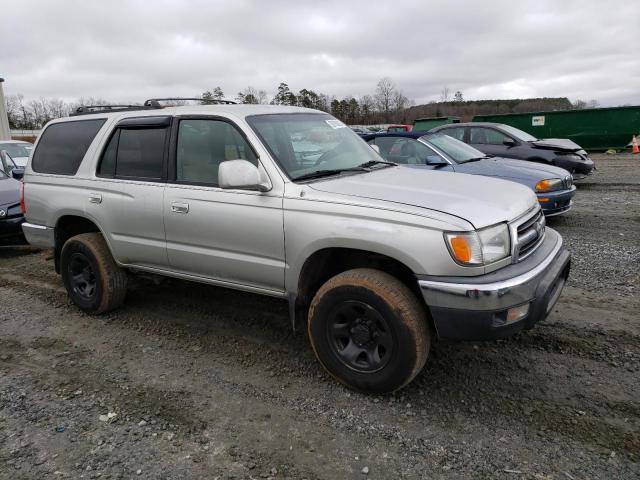 Photo 4 from auction – 2000 TOYOTA 4RUNNER SR with VIN JT3GN86R6Y0162526