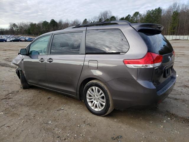 Photo 2 from auction – 2013 TOYOTA SIENNA XLE with VIN 5TDYK3DC8DS307843