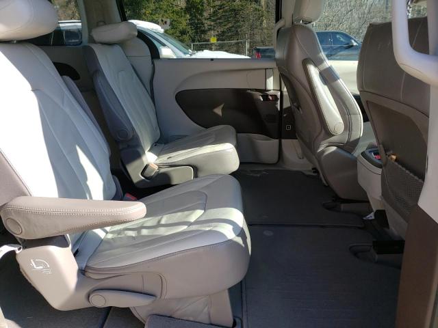 Photo 11 from auction – 2017 CHRYSLER PACIFICA T with VIN 2C4RC1BG2HR702966