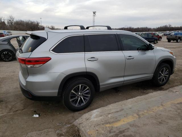 Photo 3 from auction – 2018 TOYOTA HIGHLANDER with VIN 5TDKZRFH8JS527346