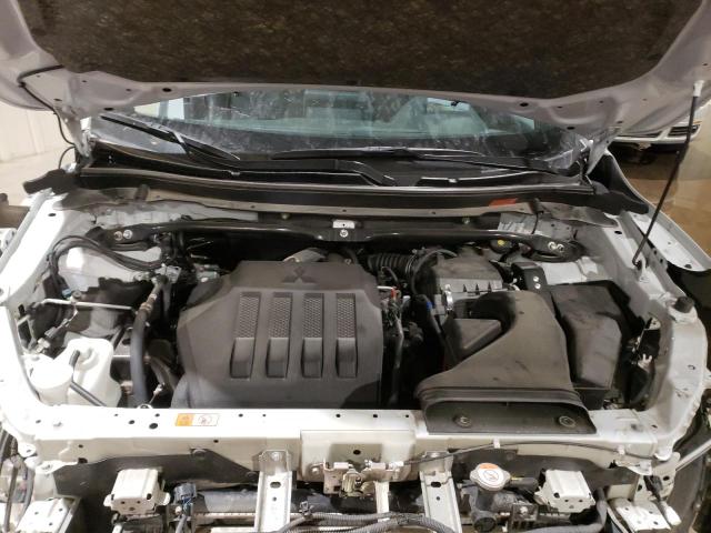 Photo 12 from auction – 2022 MITSUBISHI ECLIPSE CR with VIN JA4ATVAA5NZ613860