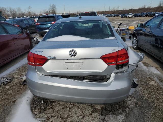 Photo 6 from auction – 2015 VOLKSWAGEN PASSAT S with VIN 1VWAT7A34FC008801