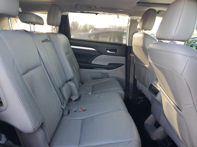 Photo 11 from auction – 2016 TOYOTA HIGHLANDER with VIN 5TDJKRFH5GS344057