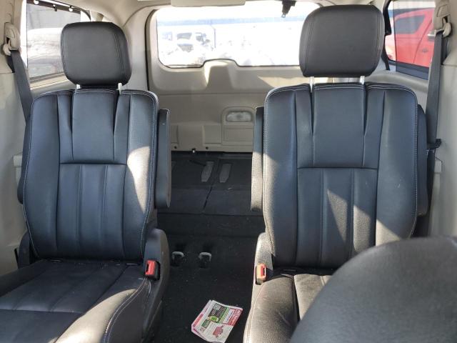 Photo 10 from auction – 2015 CHRYSLER TOWN & COU with VIN 2C4RC1BG5FR698716