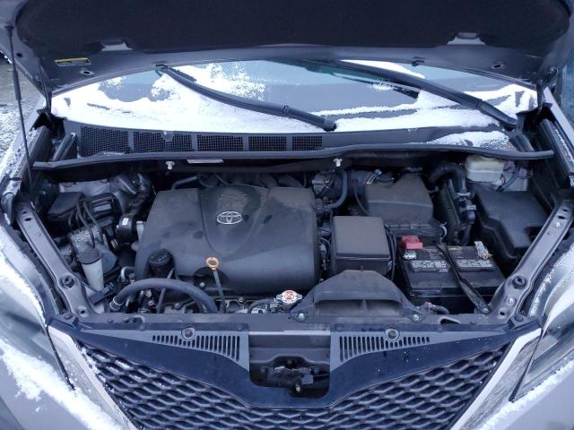 Photo 12 from auction – 2017 TOYOTA SIENNA SE with VIN 5TDXZ3DC2HS833768