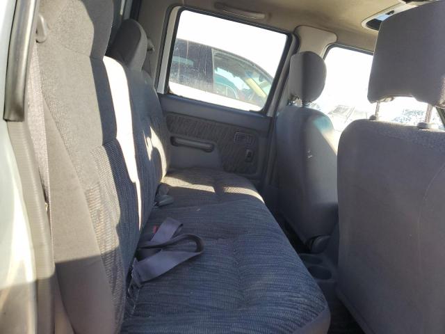 Photo 9 from auction – 2000 NISSAN FRONTIER with VIN 1N6ED27Y7YC406933