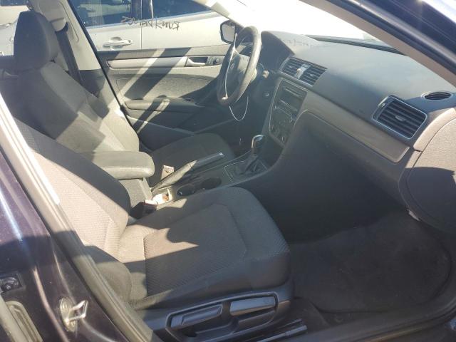 Photo 5 from auction – 2015 VOLKSWAGEN PASSAT S with VIN 1VWAT7A37FC093892